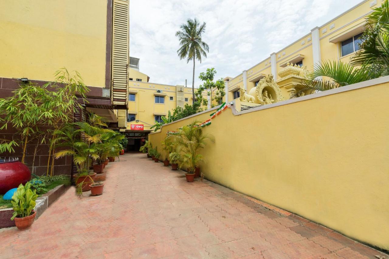 Stayeasy Majestic Bangalore Exterior photo
