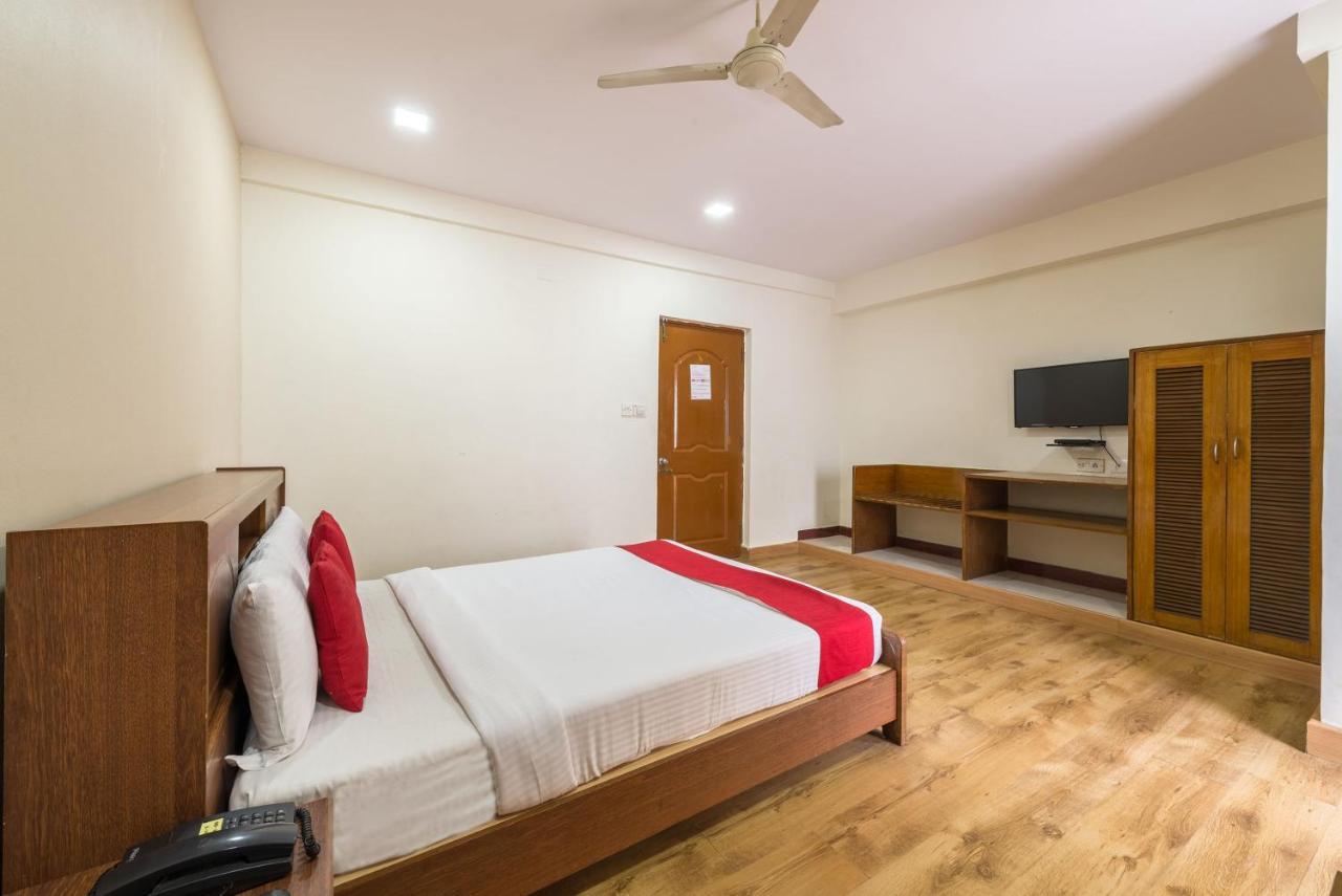Stayeasy Majestic Bangalore Exterior photo